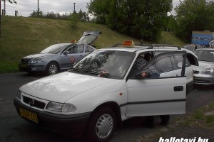 budapest_taxi_szemle_2007 042.JPG